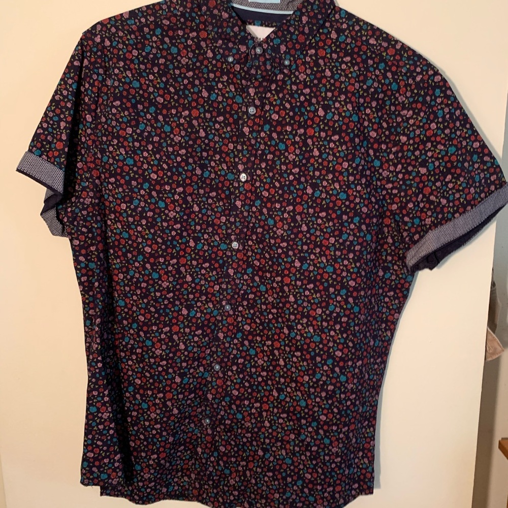 🐟3/$10 Button Down Short Sleeve Shirt
